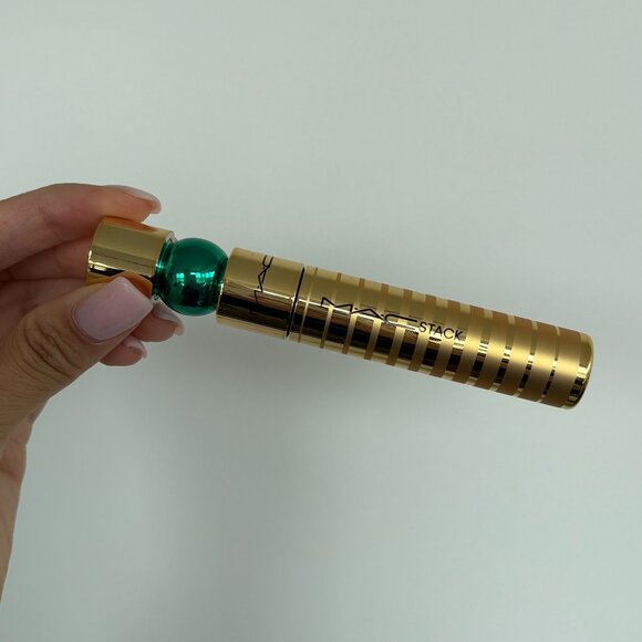 MAC Stack emerald mascara (new in box) - Picture 2 of 2
